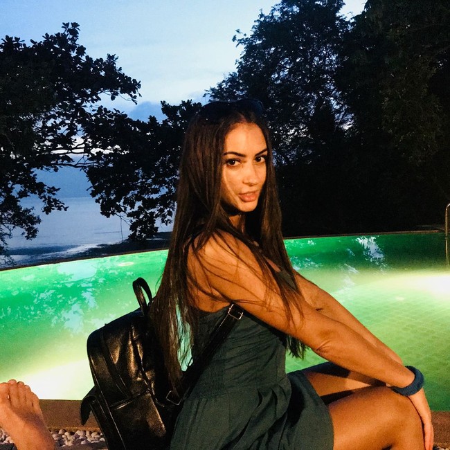 Banyak cara yang bisa dilakukan untuk awet muda. Tapi, Inna Vladimirskaya punya caranya yang cukup aneh, yakni melakukan jogging tanpa busana di tengah salju setiap minggu. Foto: dok. Instagram