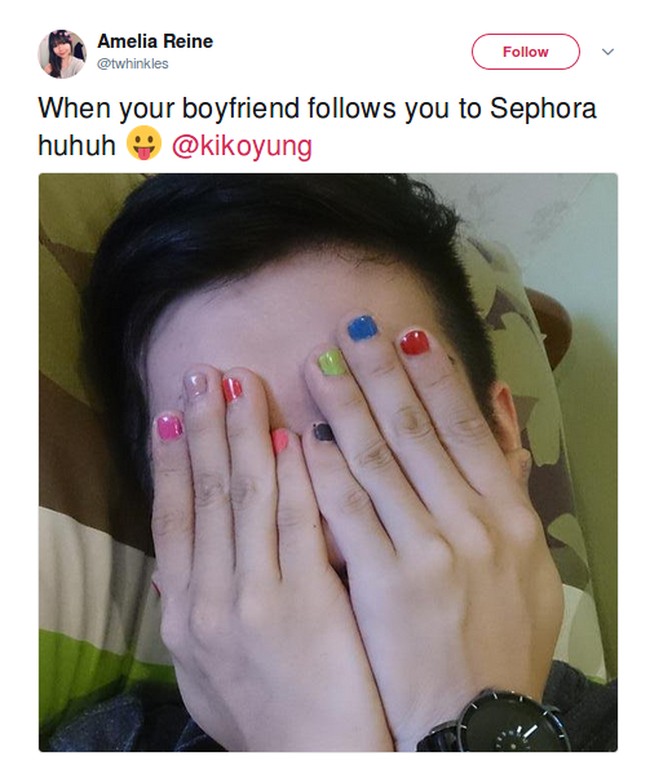 Ini jadinya jika pria suka rela mengikuti pasangannya ke Sephora. Mereka jadi bahan percobaan. Foto: Instagram/Twitter