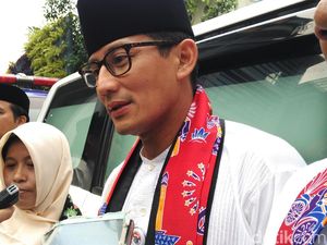 Warga ke Sandi: Tolong Pak Jangan Urusi Banjir Aja, Peradaban Juga