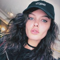 Liza mengunggah video mesra bersama laki-laki muda di Instagramnnya. Dalam video tersebut terlihat model berambut keriting itu bermesraan dengan laki-laki lain. Ternyata, saat itu Instagram Liza di-hack. Valentin pun geram hingga mengirim surat yang mengatakan bahwa Liza kekanakan dan tidak menghargai hubungan. Foto: Instagram