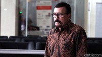 Le Roy Osmani dipanggil penyidik KPK berkaitan dengan kasus dugaan korupsi yang menjerat Emirsyah Satar.