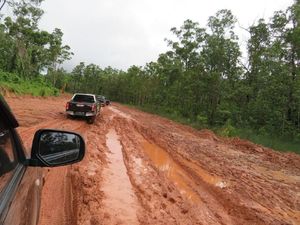 Banyak Jalan Rusak di Trans Papua
