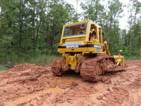 Trans Papua Banyak yang Rusak