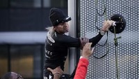 Alais Robert selama ini dikenal dengan nama Spiderman asal Prancis. Dia sudah pernah memanjat lebih dari 150 gedung pencakar langit di dunia.
