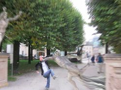 Karya Kocak Pakar Photoshop yang Wujudkan Semua Permintaan