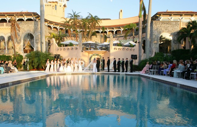 Pernikahan mereka berlangsung pada 12 November 2005 di resor milik Trump, Mar-A-Largo di Palm Beach, Florida, AS. Sekitar 10 bulan sebelumya, di lokasi yang sama, Donald Trump menikahi Melania Trump. (Foto: Getty Images)