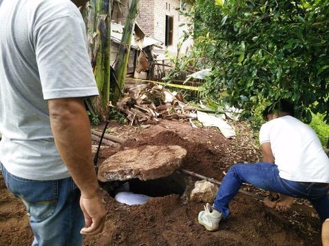 Cemburu, Awi Bunuh dan Kubur Selingkuhan Istrinya di Rumah Menantu