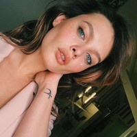 Sertifkat pernikahan kami ditandatangani di Nice, Prancis. Surat tersebut bahkan tidak berlaku di Prancis dan negara-negara lainnya. Sekarang aku mengatakan orang tersebut (Valentin) adalah bukan siapa-siapa lagi, ucap Liza. Foto: Instagram