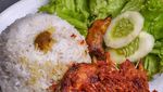 Huaah! Pedas Gurih Ayam Penyet Pilihan Netizen