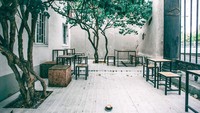 Begini salah satu tampilan coffee shop cantik di Moscow. Namanya LES dengan interior rustic yang cantik. Foto: Moscow Coffee Book