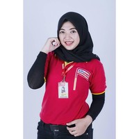 Kasir minimarket yang memiliki nama Yunita Feriana ini cukup populer di media sosial. Pemilik akun Instagram @yunitaf22 ini memiliki 77 ribu jumlah pengikut. Foto: Instagram