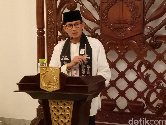 Sandi akan Pakai Pin Asian Games di Seragam Hansip Miliknya