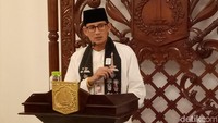 Wakil Gubernur DKI Jakarta Sandiaga Uno melaporkan dugaan penerimaan gratifikasi ketika kunjungan kerja ke Jepang. Laporan itu diterima KPK yang menyebutkan adanya penerimaan fasilitas perjalanan oleh Sandi.  Dia juga pernah melapor gratifikasi jaket pemberian dari Presiden BJ Habibie. Foto: M Fida-detikcom