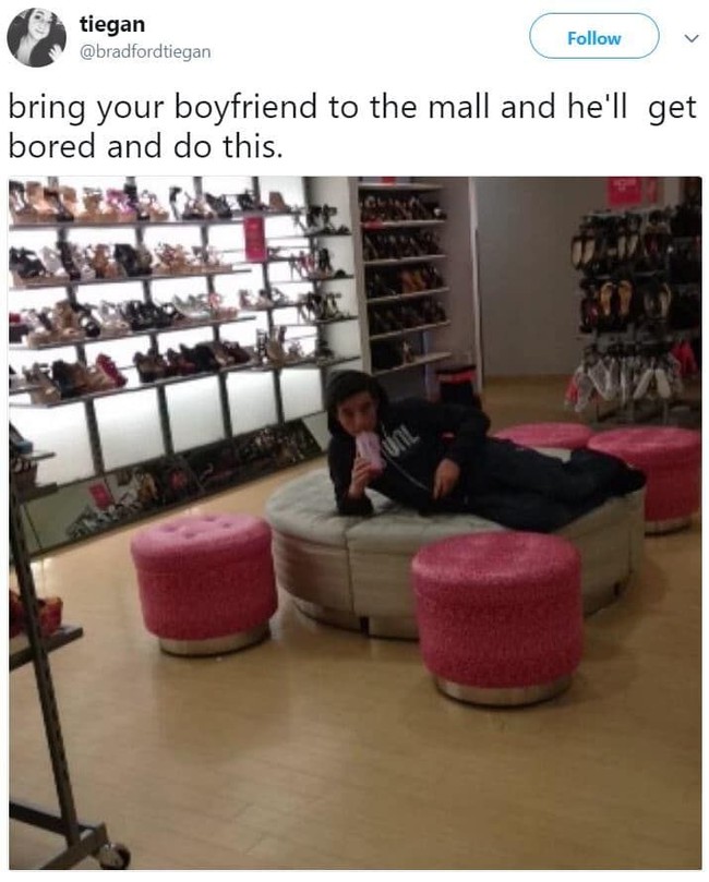 Salah satu bentuk kebosanan para pria saat capek menunggu wanita beli barang. Foto: Instagram/Twitter