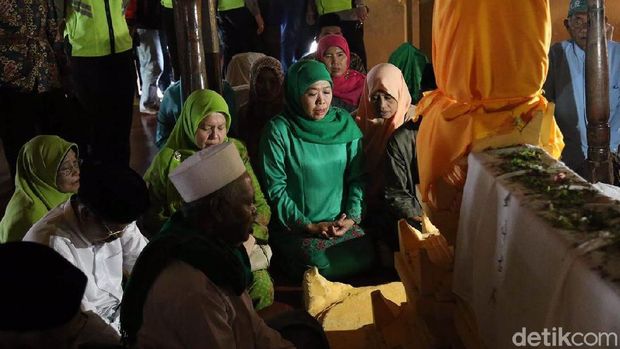 Khofifah Ajukan Sertifikasi Lahan Asta Tinggi ke Menteri BPN