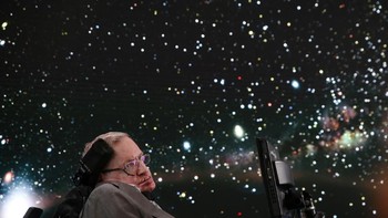 Kabar duka datang dari Stephen Hawking yang meninggal pada Maret lalu. Foto: Getty Images
