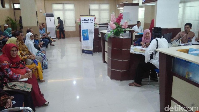 Calhaj Asal DIY Mulai Proses Pembuatan Paspor Calhaj Asal DIY Mulai Proses Pembuatan Paspor