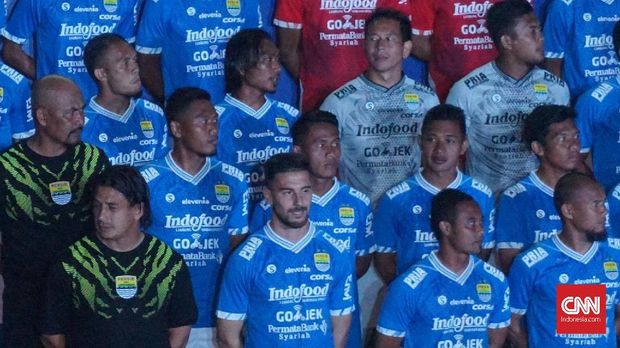 Persib Bandung ditahan imbang PS TIRA 1-1 di GBLA.