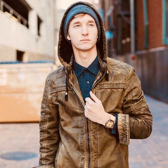 Terlepas dari banyaknya sorotan mengenai Benjamin yang dicium oleh Kate Perry saat audisi American Idol, Ben juga memesona karena parasnya yang rupawan. Foto: Instagram