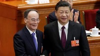 Presiden China, Xi Jinping, kembali terpilih secara mutlak dalam Kongres Nasional negara itu, untuk menjabat periode kedua. Xi akan kembali menjabat sebagai Presiden China untuk lima tahun ke depan. Foto: REUTERS/Jason Lee