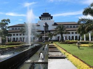 Imbas Serangan Bom Surabaya, Keamanan Gedung Sate Siaga Satu