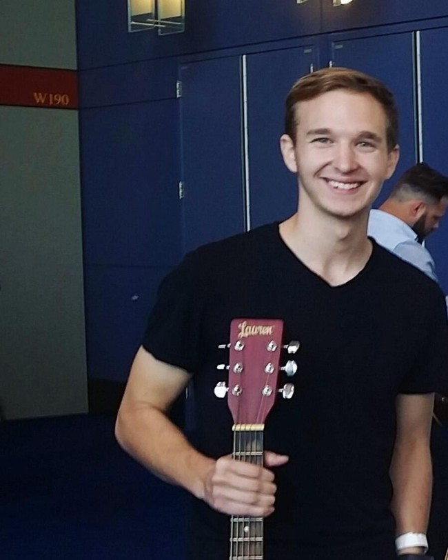 Saya tidak berpikir bahwa saya dilecehkan secara seksual oleh Katy Perry, dan saya berterima kasih atas komentar serta kritik para juri, kata Benjamin Glaze seperti dilansir dari Washington Post. Foto: Instagram