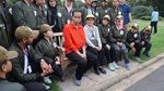 Foto: Berjaket Merah, Jokowi Bareng Iriana Olahraga Pagi di Sydney