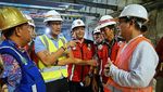 Foto: Saat Sandiaga Cek Progres Underpass Mampang-Kuningan