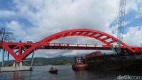Pengiriman bentang tersebut dilakukan secara utuh melalui jalur laut.