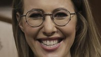Saatu-satunya perempuan yang mencalonkan diri sebagai capres ialah Maxim Suraykin (39) yang merupakan insinyur. Dia berasal dari Partai Communists of Russia. Sobchak tak lain merupakan anak dari mentor Putin, Anatoly Sobchak. (Foto: REUTERS/Anton Vaganov)