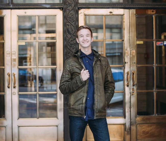 Ben juga mengaku belum pernah menjalin hubungan asmara dengan siapapun. Foto: Instagram