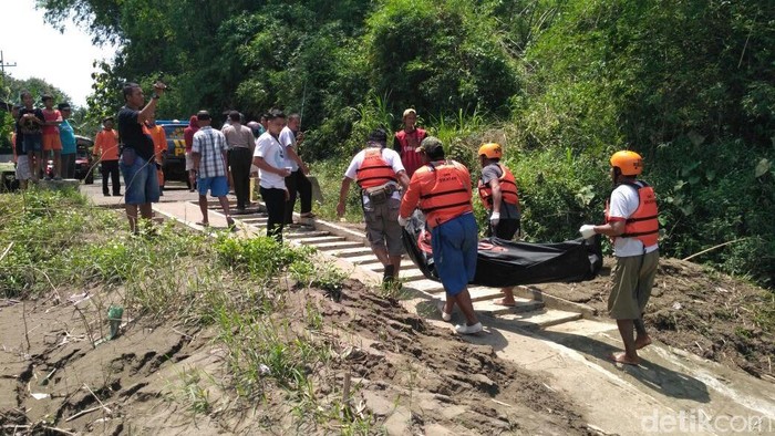 Warga Ngawi Dikejutkan Penemuan Mayat Pria dengan Mata Pecah