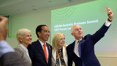 Foto: Saat Malcolm Turnbull Ketagihan Selfie dengan Jokowi