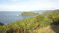 Tiang-tiang listrik yang digunakan harus diangkut melalui jalur laut dari Ternate. Waktu tempuhnya mencapai 1 hari perjalanan jika cuaca normal. Foto: Dok: PLN