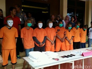 Aksi Polwan Nyamar PSK dan Nyelinap Bongkar Penjual Gadis