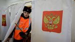 Penampakan Bilik Suara Pilpres Rusia yang Tertutup Tirai
