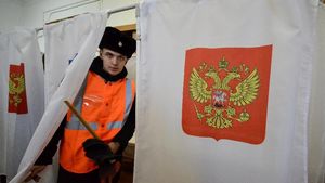 Penampakan Bilik Suara Pilpres Rusia yang Tertutup Tirai