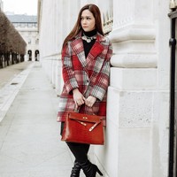 Maia Estianty memang dikenal sebagai kolektor Hermes. Berbagai koleksi Hermes dimilikinya. Mulai dari gelang, baju hingga tas Hermes langka yang harganya mencapai Rp 2 miliar. Foto: Instagram/Maia Estianty