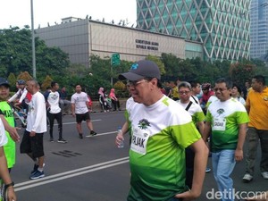 Lari Pagi di CFD, Dirjen Pajak Ingatkan Warga Lapor SPT