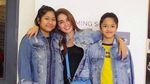 Lihat Kompaknya Ussy Sulistiawaty dan Anak yang Mulai ABG