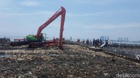 Menurut Wali Kota Jakarta Utara Husein Murad, pembersihan hari ini dimulai pukul 08.00 WIB, Minggu, 18 Maret 2018 (Foto: Zunita Amalia Putri/detikcom)