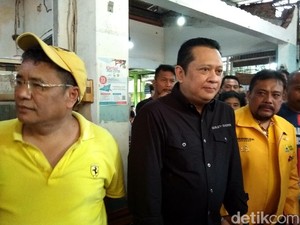 Hotman: Saya Tak Suka Politik, Tapi Prabowo-Airlangga Klien Gue
