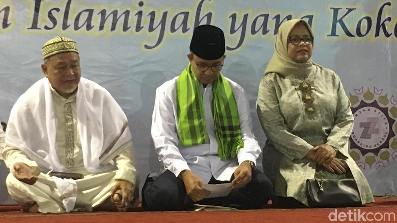 Didampingi Istri, Anies Hadiri Maulid Akbar Majelis Daarut 