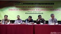 (Ki-ka) Peneliti ICW Donal Fariz, anggota Generasi Muda Partai Golkar (GMPG) Almanzo Bonara, moderator Arif Budi Prakoso, Direktur Eksekutif Jenggala Syamsudin Rajab, dan pengamat politik Jeirry Sumampow hadir dalam diskusi.
