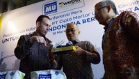 Hadir dalam acara paparan di Jakarta, Presiden Direktur PT Cipta Mortar Utama Jose Martos, Arsitek Ary Indra dan Direktur marketing nasional Indonesia PT Cipta Mortar Utama Anton Ginting. Foto: dok. MU