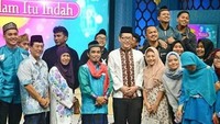 Bahkan beberapa waktu lalu calon suaminya menjadi seorang mualaf dan berganti nama menjadi Muhammad Khalid Takumi. (Dok. Instagram/ayummyy426) Bahkan beberapa waktu lalu calon suaminya menjadi seorang mualaf dan berganti nama menjadi Muhammad Khalid Takumi. (Dok. Instagram/ayummyy426)