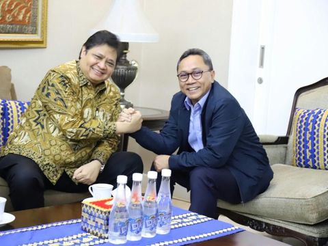 Airlangga Hartarto dan Zulkifli Hasan salam komando