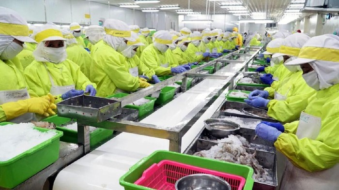 PT. Panca Mitra Multi Perdana terus menggenjot produksi udang beku. di 2018, mereka menargetkan 20.000 ton produk jadi untuk memenuhi pasar ekspor Amerika dan Jepang.