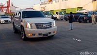 Salah satu mobil yang disita Cadilac Escalade berpelat nomor polisi B 232 PB (Foto: Eva Safitri/detikcom)