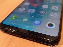 Melihat Lebih Dekat Vivo V9 yang Mirip iPhone X